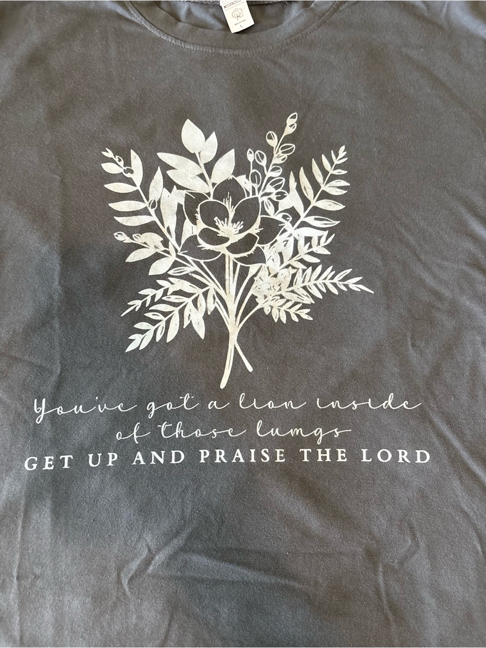 Women’s Faith Flowers Tee